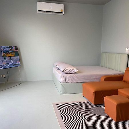 Alley51 Hotel Surat Thani Exterior foto